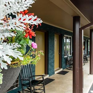 Townsend River Breeze Inn